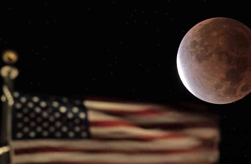 Blood moon viewed in Peru, Brazil, South America