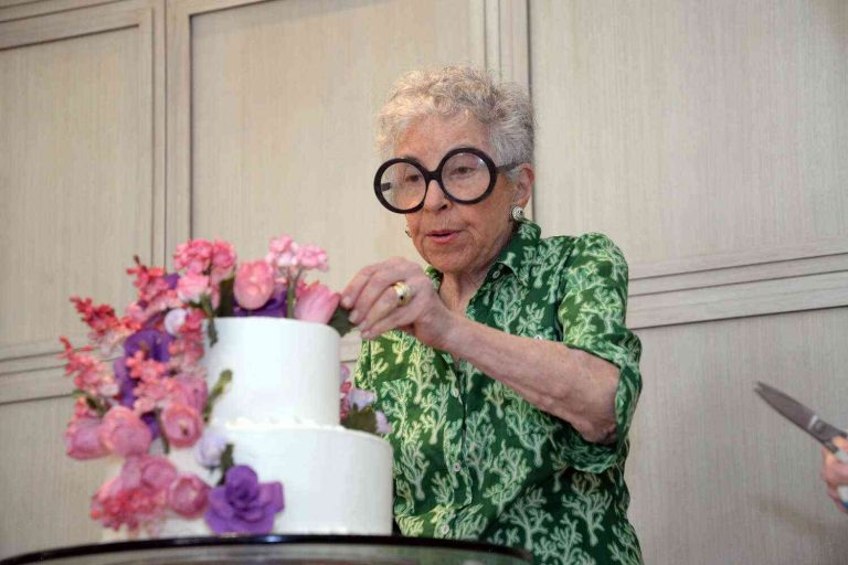 The beautiful 'da Vinci of wedding cakes' dies at 91