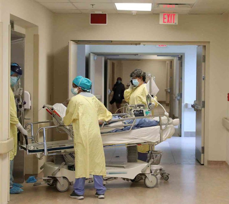 Canada faces a nursing shortage due to doctor and nurse shortages